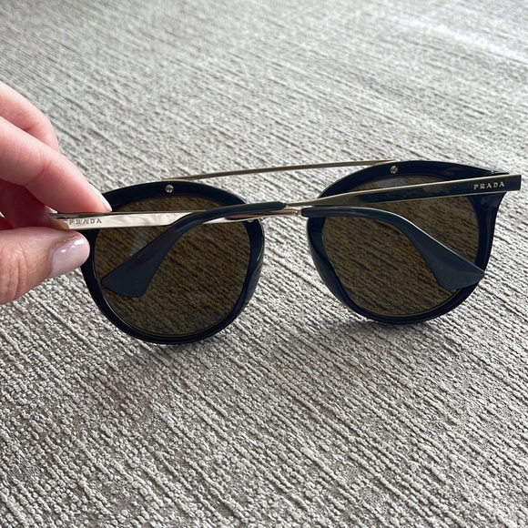 Real Prada Sunglasses - Picture 4 of 5